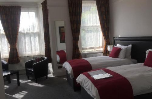 Croham Bed & Breakfast | Croham Park - Free Parking & Wi-Fi