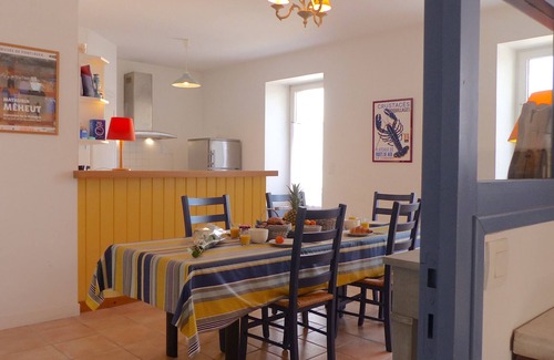 La Trinite-sur-Mer House | Croix du Sud - cosy town centre house