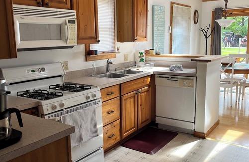 Oden Cottage | Crooked Lake Cottage with sandy swimming beach