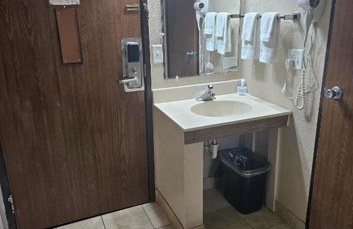 Crookston Hotel | Crookston Inn & Convention Center