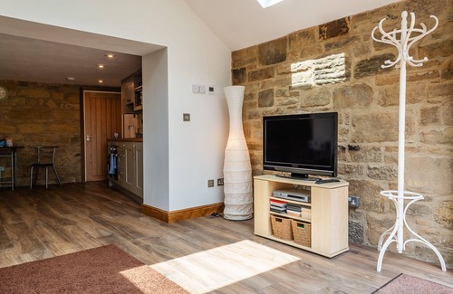 Warkworth Cottage | CROSS HOUSE STUDIO Dog Friendly Stone Barn Conversion in the Heart of Warkworth