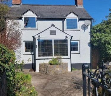 Symonds Yat House | Crossways Cottage & hot tub - Symonds Yat