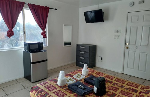 Mount Helix Hotel | Crown Inn