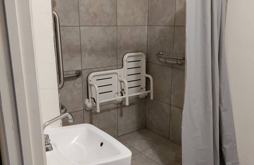 Mount Helix Hotel | Crown Inn