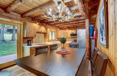 Huntingdon Cabin | Crown Jewel Vista - Mountain top lodge with spectacular views