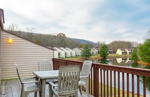 Drums Hotel | Crown Resorts at The Poconos