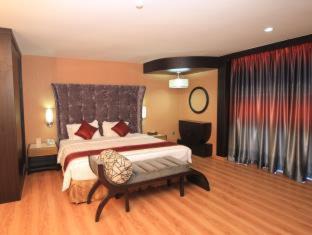 Lubuk Baja Hotel | Crown Vista Hotel