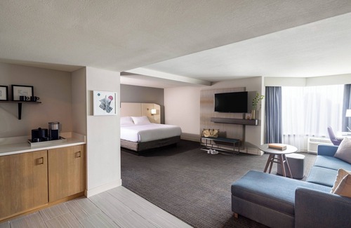Norcross Hotel | Crowne Plaza Atlanta NE - Norcross by IHG