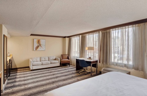 Downtown Harrisburg Hotel | Crowne Plaza Harrisburg-Hershey by IHG