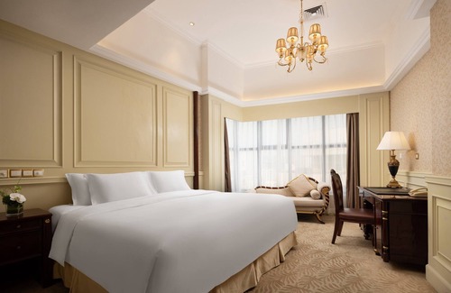 Dongmen Hotel | Crowne Plaza Hotel & Suites Landmark Shenzhen by IHG