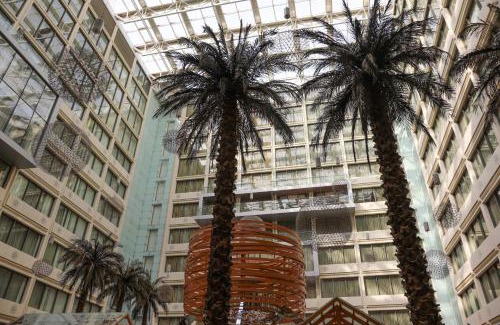Farwaniya Hotel | Crowne Plaza Kuwait Al Thuraya City by IHG