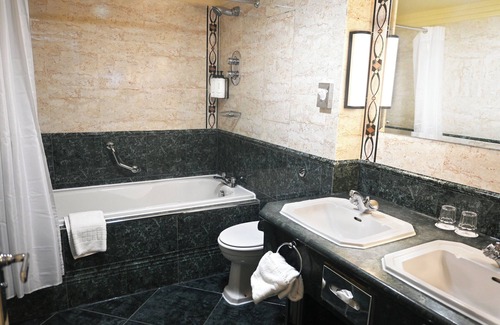 Speke Hotel | Crowne Plaza Liverpool - John Lennon Airport by IHG