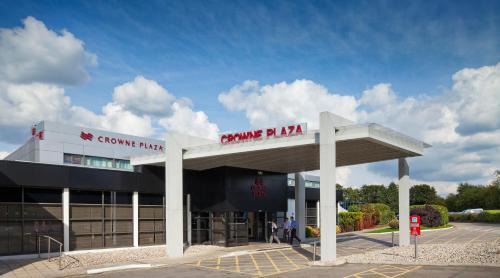 Ringway Hotel | Crowne Plaza Manchester Airport by IHG