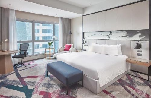 Ortigas Center Hotel | Crowne Plaza Manila Galleria by IHG