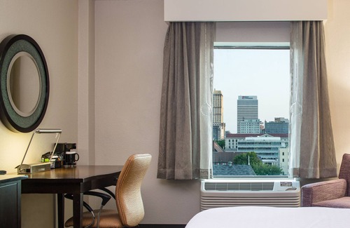 Pinch District Hotel | Crowne Plaza Memphis Downtown Hotel by IHG