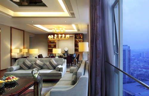 Luqiao District Hotel | Crowne Plaza Taizhou by IHG