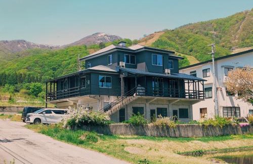 Otari-mura Villa | Crows Nest Norikura by JAMSZ ROYALE