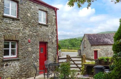 Llanwrda House | Crud-y-Barcud