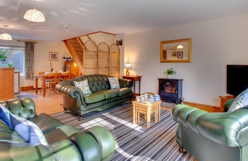 Mawr House | Crwcca Farm Cottage in the beautiful Felindre