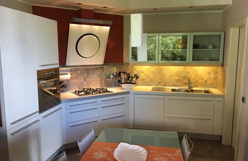 Pulciano House | Cryss View - Luxurious Lake View Apartment