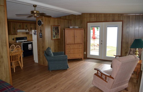 Cheboygan House | Crystal Clear Water, Beautiful Sunrises and Quiet Tranquility