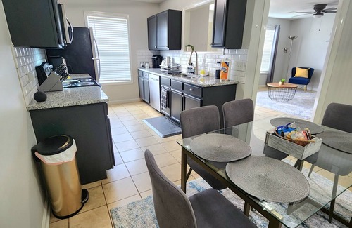 Florence House | Crystal Guest House Near MUSC Hospital