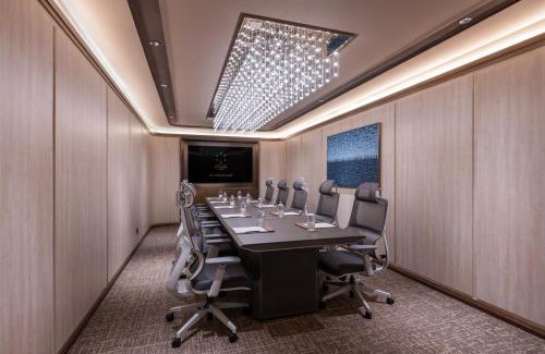 Zhanqiao Hotel | Crystal Hotel Qingdao Badaguan Scenic Area