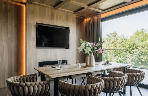 Male Ciche Apartment | Crystal Pine Spa Villas - LoftAffair Collection
