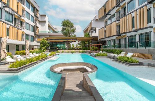 Srisa Chorakhe Noi Hotel | Crystal Srivaree Suvarnabhumi Hotel