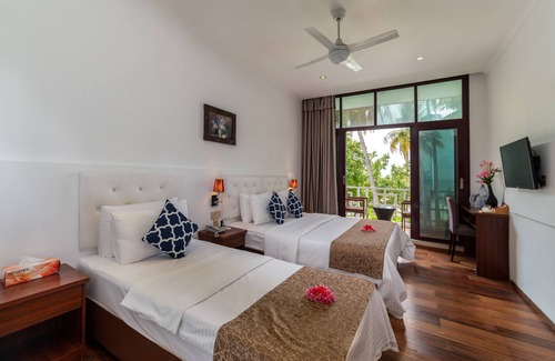Maafushi Hotel | Crystal Sands Villa