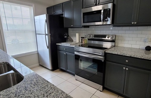 Florence House | Crystal Townhouse Near MUSC and Mcleod Hospital.