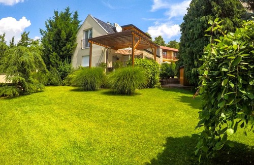 Balatonakarattya Villa | Csittényhegy Villa