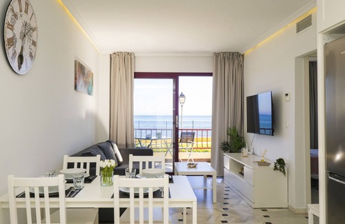 Mijas Apartment | Cubo's Apartamento Lubina Sun & Beach/beachfront/air conditioning/free wifi