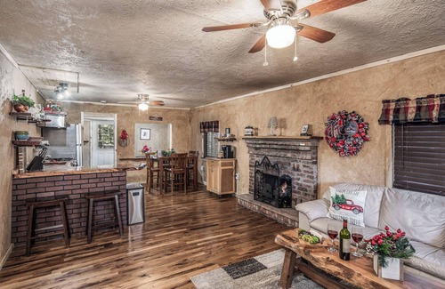 Ruidoso Cabin | Cuddle Up In the Upper Canyon!