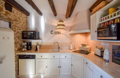 Saint-Medard-d'Excideuil Cottage | Cultural Treasure in Dordogne with furries