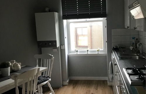 Largs Apartment | Cumbrae View Apartment Central Largs