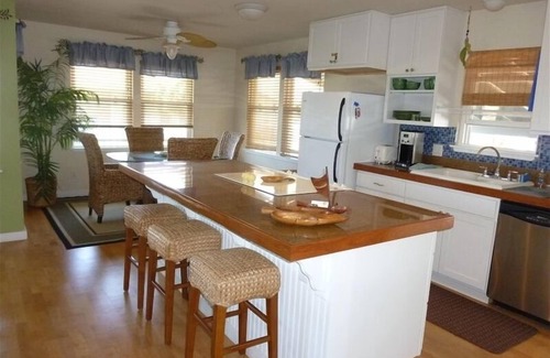 Kekaha House | Custom Ocean View Cottage w/NEW AC, 100 Steps to Beach.Sunsets TVNCU #5016