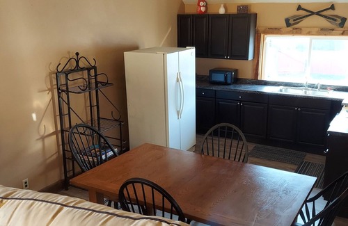 Campbellsport Apartment | cute and cozy-minutes from beaches,parks,trails,entertainment!