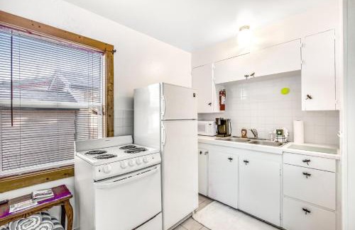 Nahcotta Hotel | Cute As A Clam Cottage Room 7