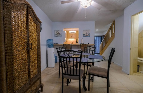 Williams Town Condo | Cute, Clean, Comfortable Beach Retreat