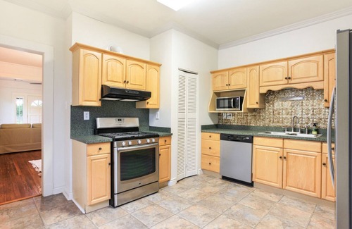 Jefferson House | Cute cottage in safe, quiet area