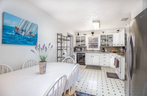 East Millcreek House | Cute, Cozy & Convenient - 20% Off All Ski Rentals!