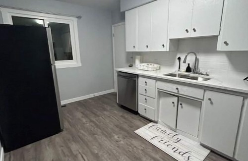 Highland Park House | Cute Highland Park Entire Unit A