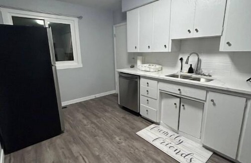 Highland Park House | Cute Highland Park Entire Unit A
