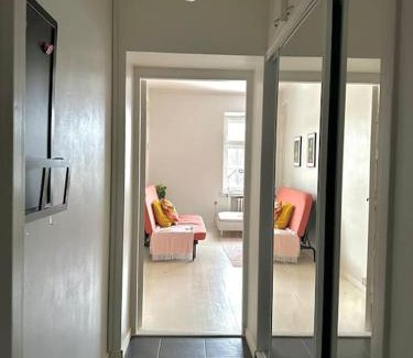 Kallio Apartment | Cute loft by Tram Stop