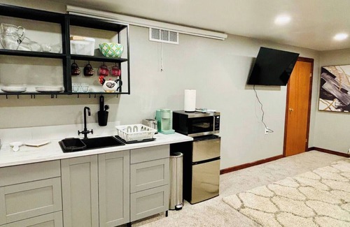 Clark County Apartment | Cute practical walkout basement studio