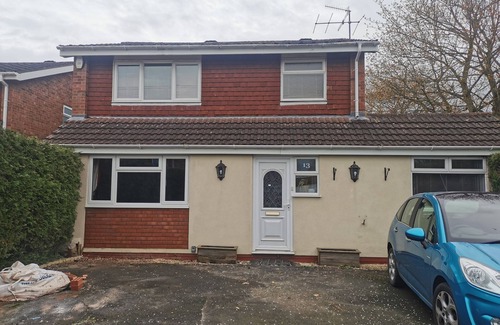 Stourport-on-Severn Apartment | Cute, private self contained 1 bedroom annex in desirable area.