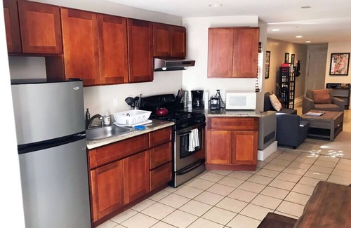 Inner Mission Apartment | Cute Two Bedroom Apartment is Sunny and Hip Mission District