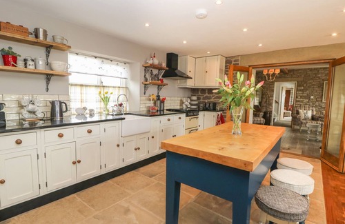 Preston Cottage | CUTHBERT HILL FARM, pet friendly, luxury holiday cottage in Chipping