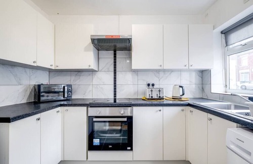 Coventry House | CV1|Exclusive Home |Free Parking